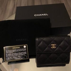 CHANEL Classic Small Flap Wallet
